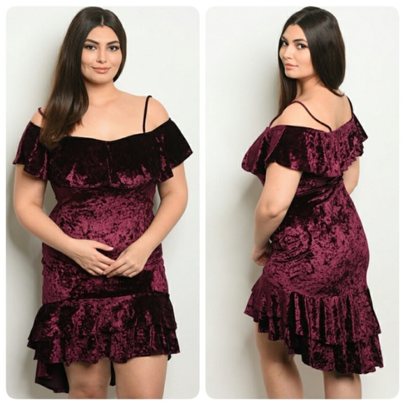 PLUS SIZE VELVET OFF SHOULDER RUFFLE DRESS! - Picture 4 of 8